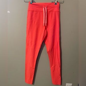 Sarah’s Day White Fox Boutique Monza Leggings! Size medium NEW WITH TAGS